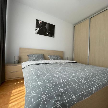 Silence Apartment 2 Орадя Экстерьер фото
