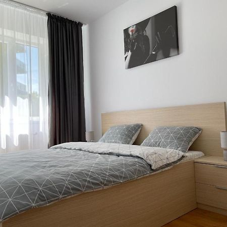Silence Apartment 2 Орадя Экстерьер фото