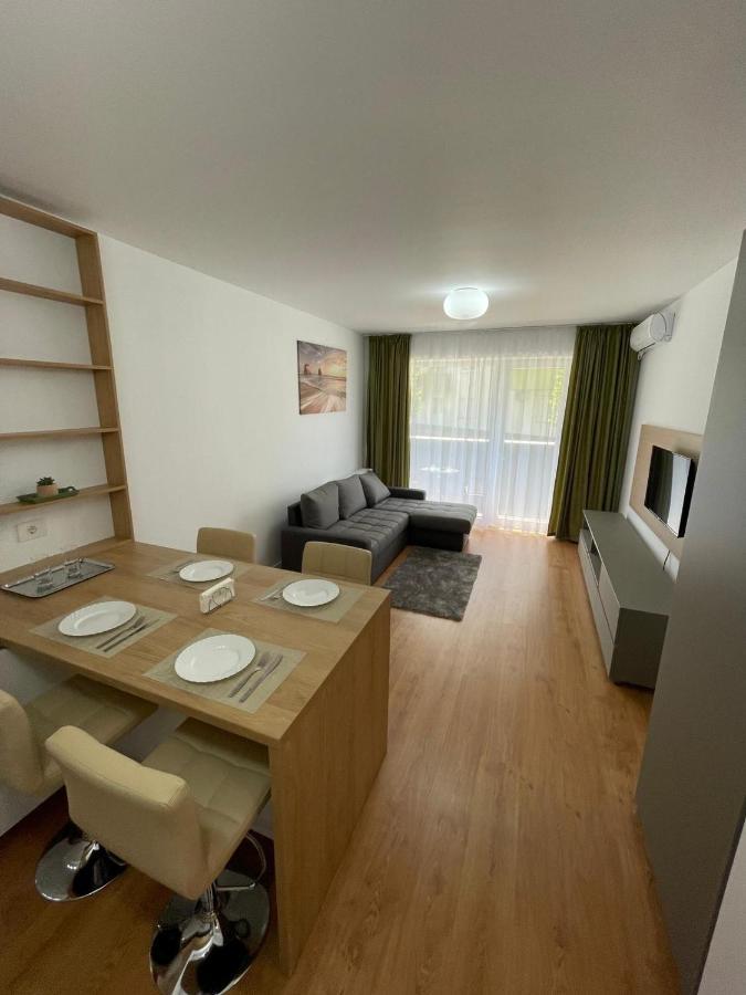 Silence Apartment 2 Орадя Экстерьер фото